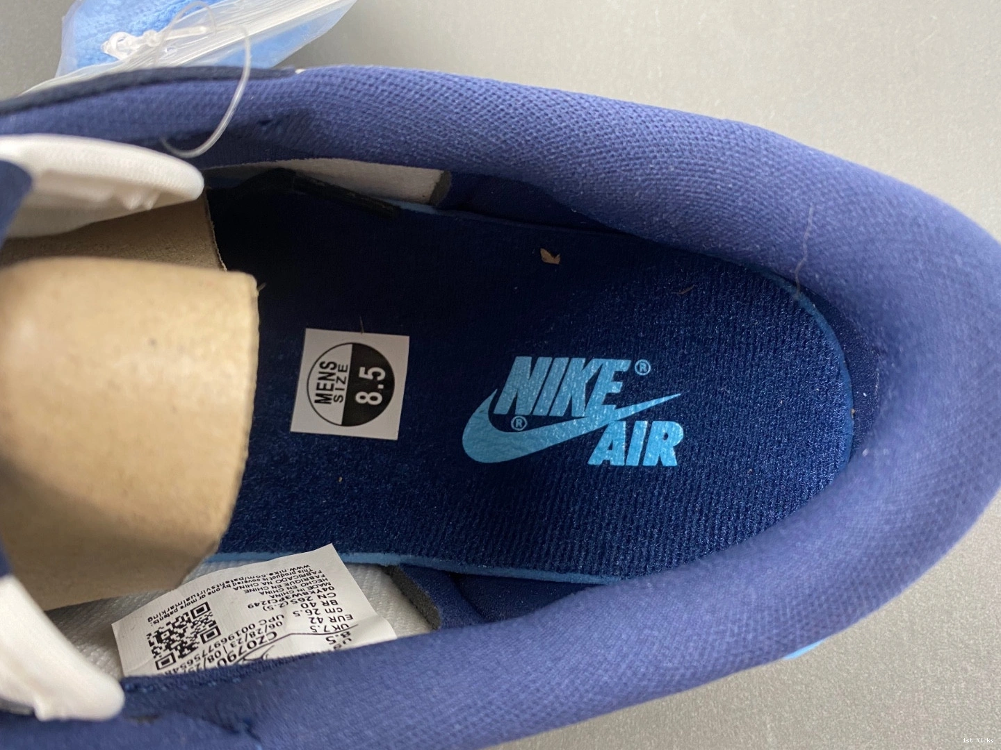 AIR LOW OG  “OBSIDIAN” CZ0790-400 1 JORDAN 0111